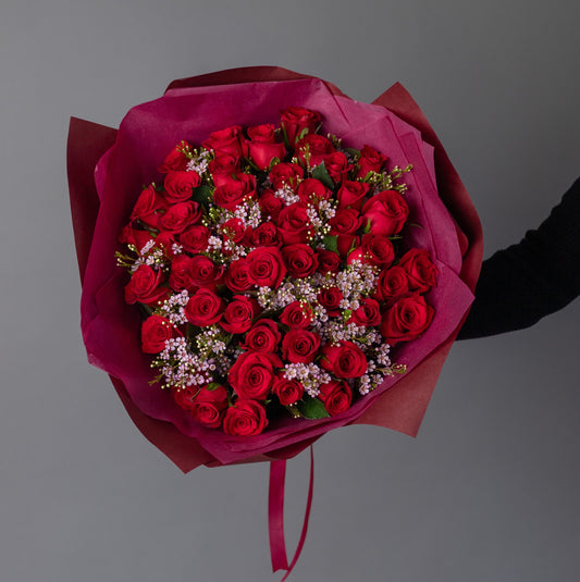 RAMO 50 ROSAS ROJAS