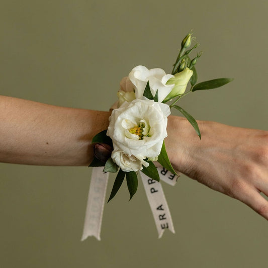 CORSAGE